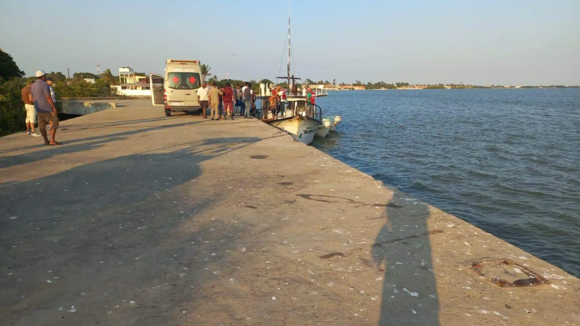 Familiares de las personas que iban en el navío dieron la alertar a las autoridades de Capitanía de Puerto sobre el naufragio de la tripulación